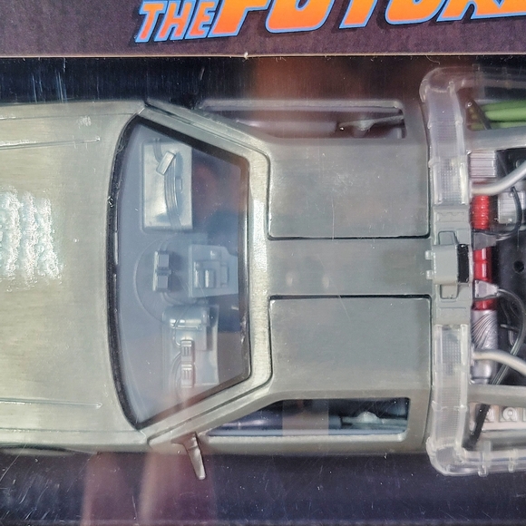 Jada Toys BTTF Part I TIME Machine W/Light 1:24 DIE-CAST Vehicle Gray - Picture 7 of 9